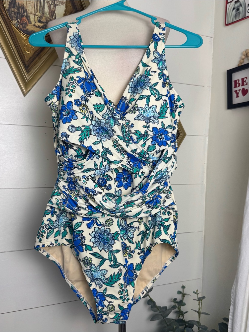 LANDS END Surplice Wrap Swimsuit One Piece Swim Floral Size 14 Padded Womens